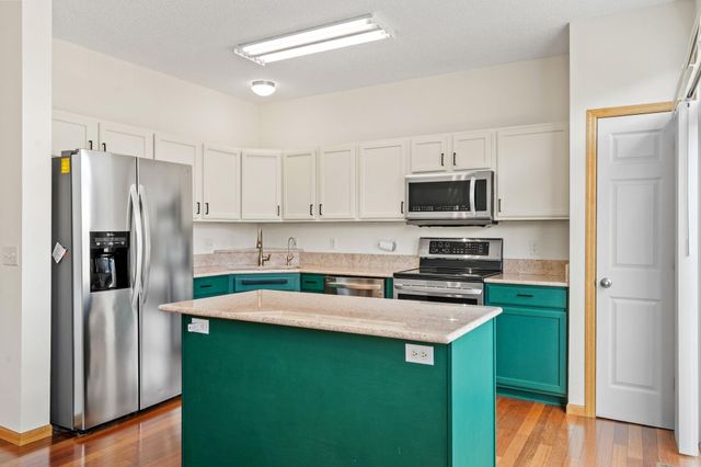 7640 Zane Avenue N, Brooklyn Park, MN 55443