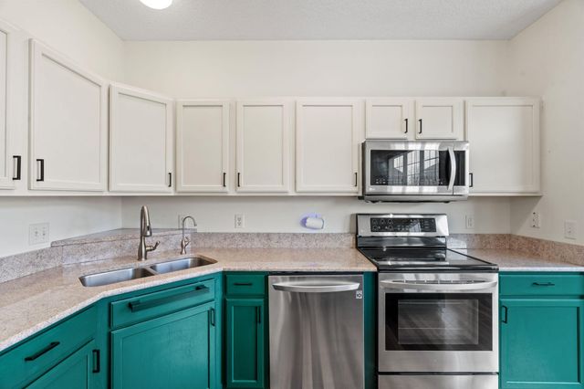 7640 Zane Avenue N, Brooklyn Park, MN 55443