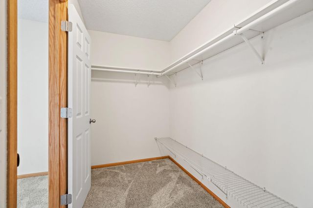 7640 Zane Avenue N, Brooklyn Park, MN 55443