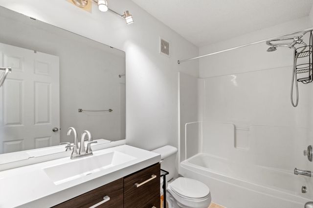 7640 Zane Avenue N, Brooklyn Park, MN 55443