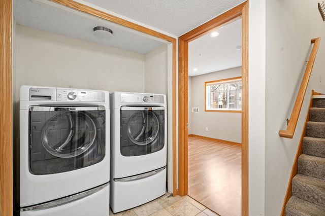 7640 Zane Avenue N, Brooklyn Park, MN 55443