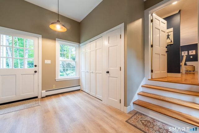 15 Hickory Hill Drive, Chester, CT 06412