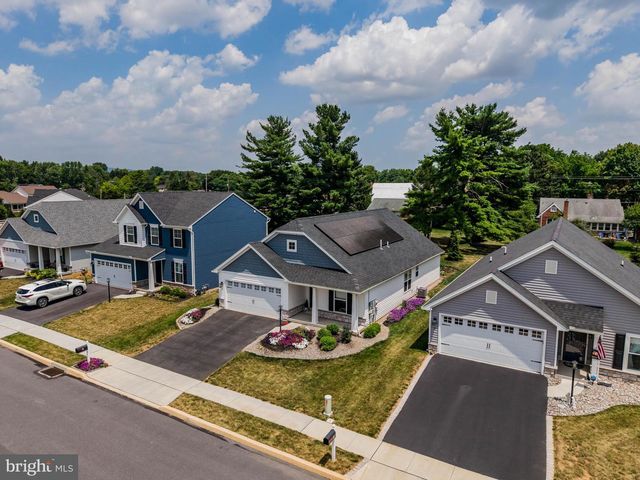 5 SHILLINGTON LANE, Carlisle, PA 17013