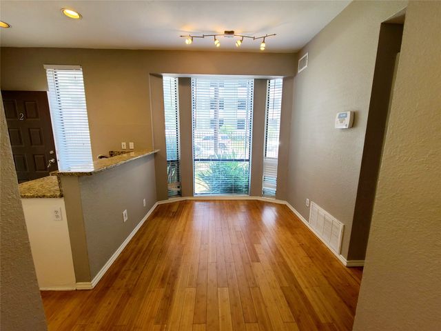 2002 N Fitzhugh Avenue 2, Dallas, TX 75204