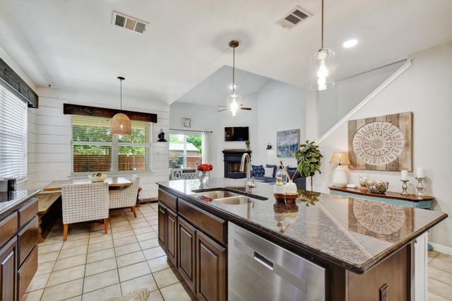 410 Easton DR, San Marcos, TX 78666