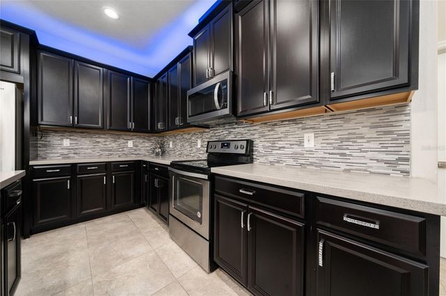 2891 AVIAN LOOP, Kissimmee, FL 34741