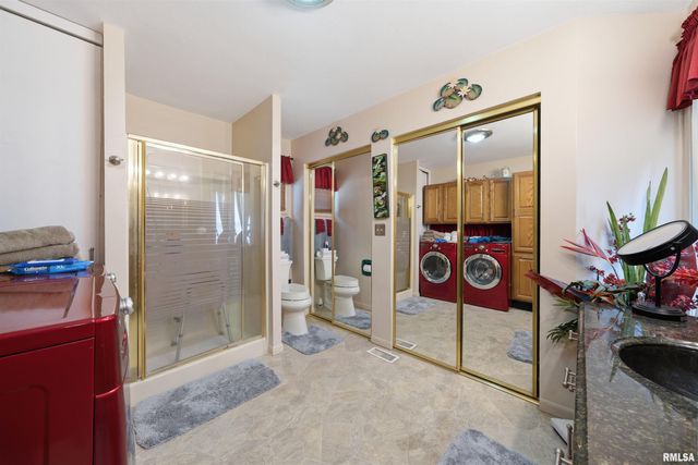 4222 N GALENA Road, Peoria, IL 61614