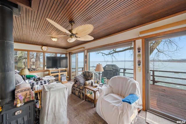 4222 N GALENA Road, Peoria, IL 61614