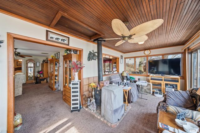 4222 N GALENA Road, Peoria, IL 61614