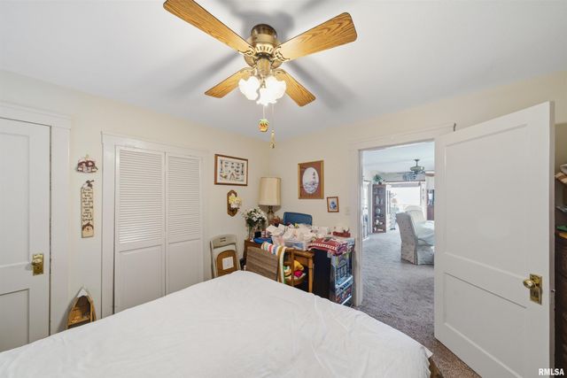 4222 N GALENA Road, Peoria, IL 61614