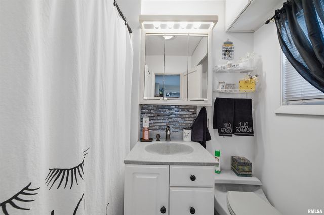 4222 N GALENA Road, Peoria, IL 61614