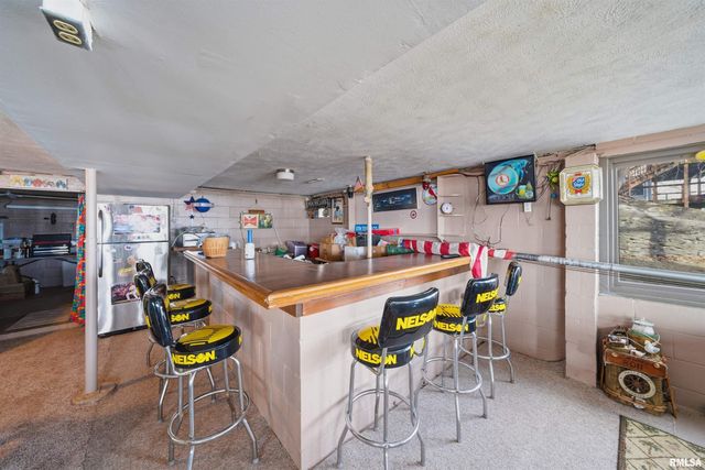 4222 N GALENA Road, Peoria, IL 61614