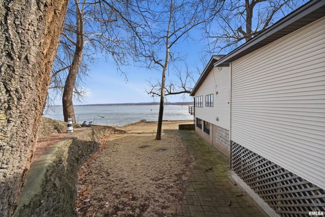 4222 N GALENA Road, Peoria, IL 61614