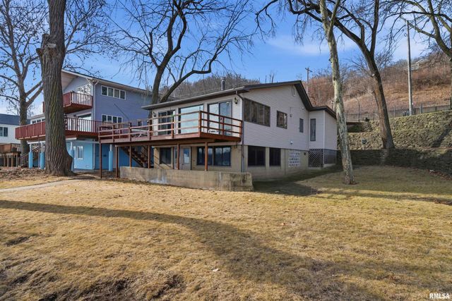 4222 N GALENA Road, Peoria, IL 61614