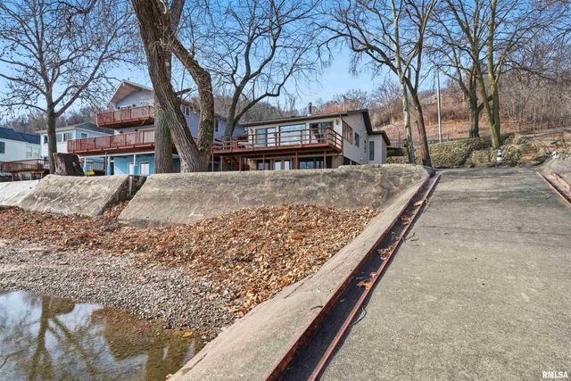 4222 N GALENA Road, Peoria, IL 61614