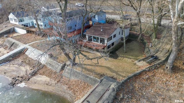 4222 N GALENA Road, Peoria, IL 61614