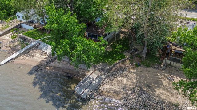4222 N GALENA Road, Peoria, IL 61614