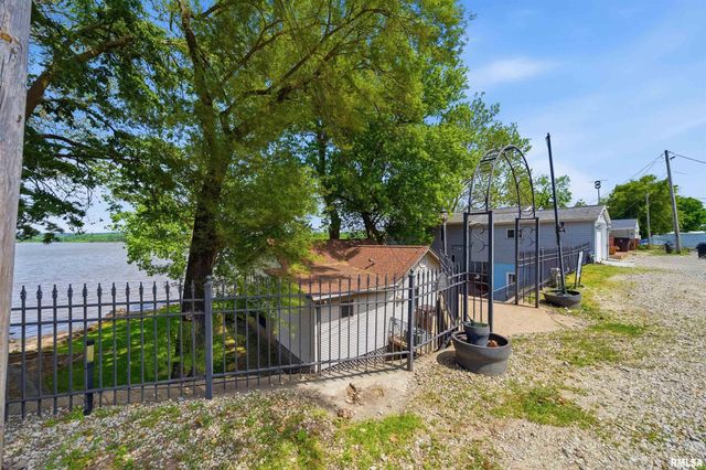 4222 N GALENA Road, Peoria, IL 61614