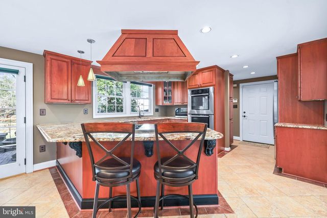 8410 TERRA WOODS DR, Springfield, VA 22153