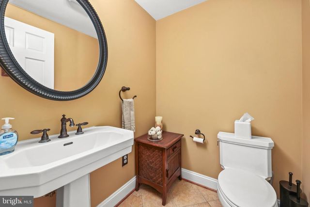 8410 TERRA WOODS DR, Springfield, VA 22153