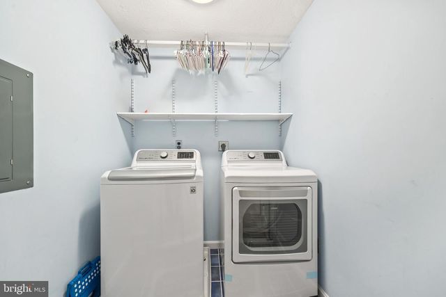 8410 TERRA WOODS DR, Springfield, VA 22153