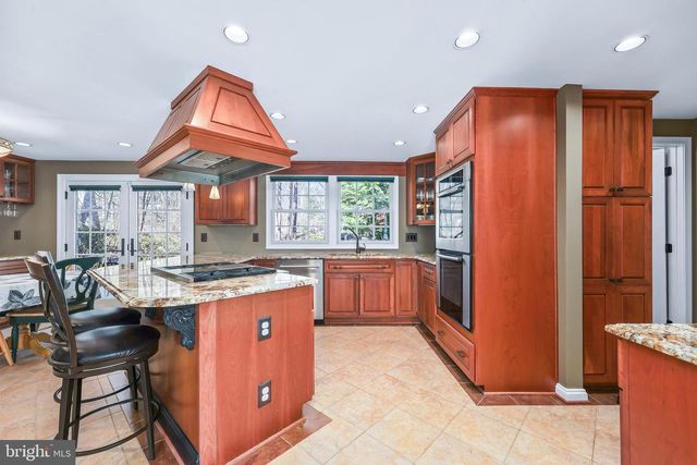 8410 TERRA WOODS DR, Springfield, VA 22153