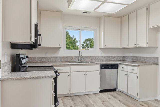 5220 Kiernan Ave, Salida, CA 95368