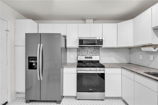 822 Quesnel DR, Virginia Beach, VA 23454