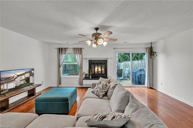 822 Quesnel DR, Virginia Beach, VA 23454