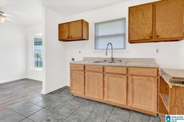 121 11TH AVENUE SW, Birmingham, AL 35211