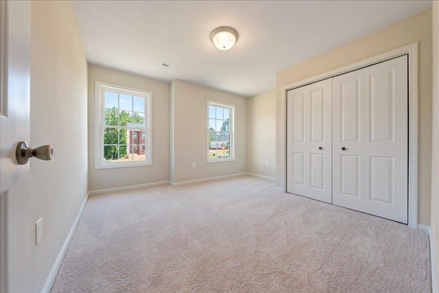 4999 Warrior DR, Salem, VA 24153