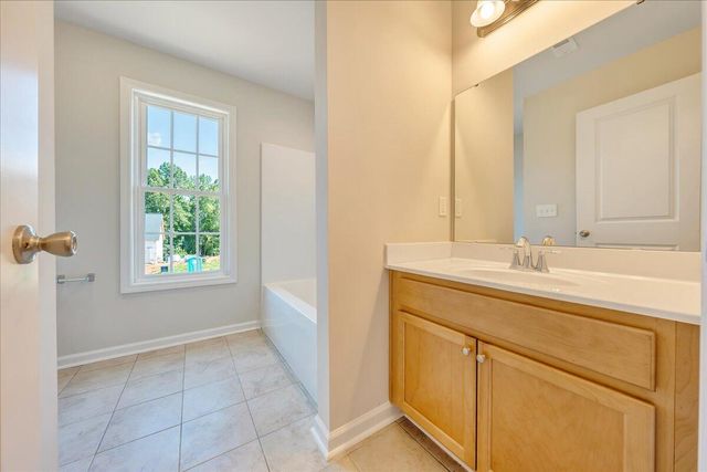 4999 Warrior DR, Salem, VA 24153