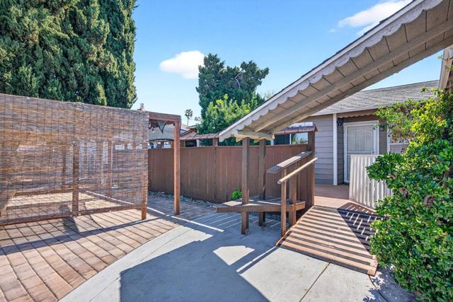 1572 Amesbury Way, San Jose, CA 95127