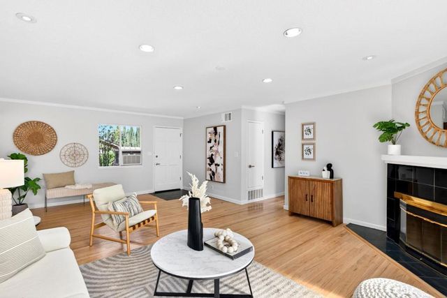 1572 Amesbury Way, San Jose, CA 95127