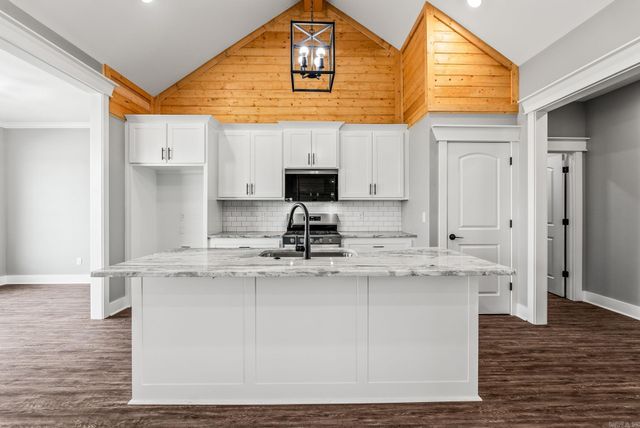 223 Michelle Dr, Beebe, AR 72012