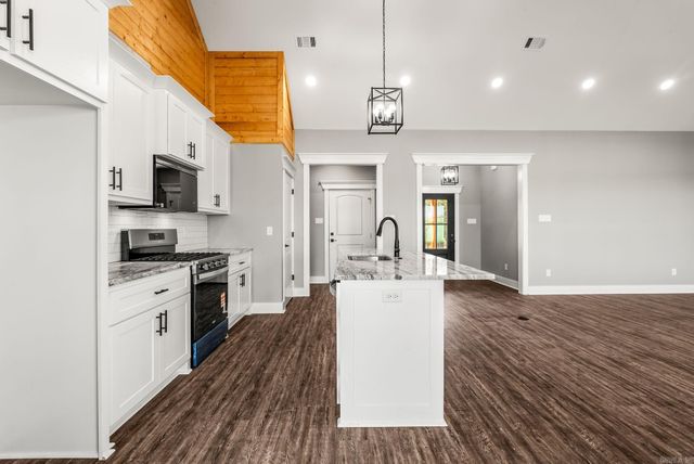 223 Michelle Dr, Beebe, AR 72012