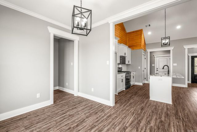 223 Michelle Dr, Beebe, AR 72012