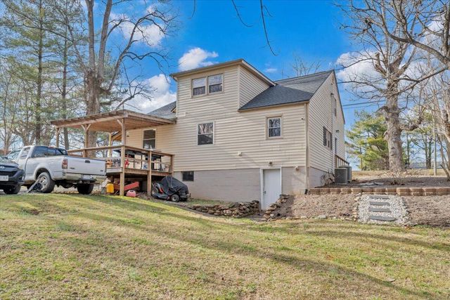 5195 Franklin ST, Rocky Mount, VA 24151