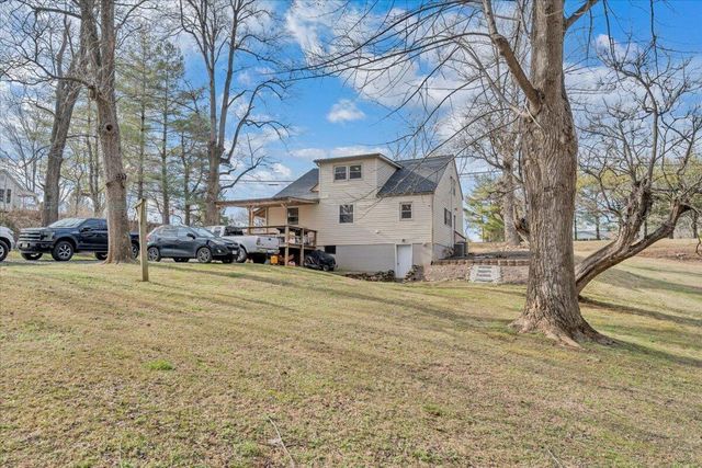 5195 Franklin ST, Rocky Mount, VA 24151