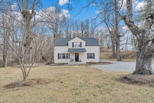 5195 Franklin ST, Rocky Mount, VA 24151