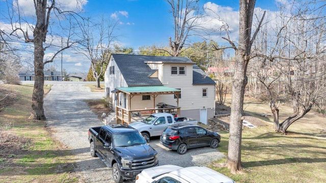 5195 Franklin ST, Rocky Mount, VA 24151