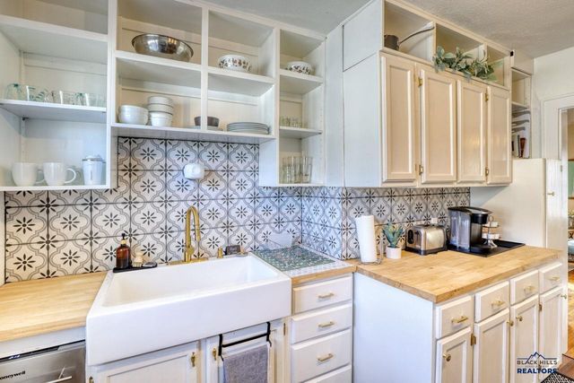 720 ST ANDREW, Rapid City, SD 57701