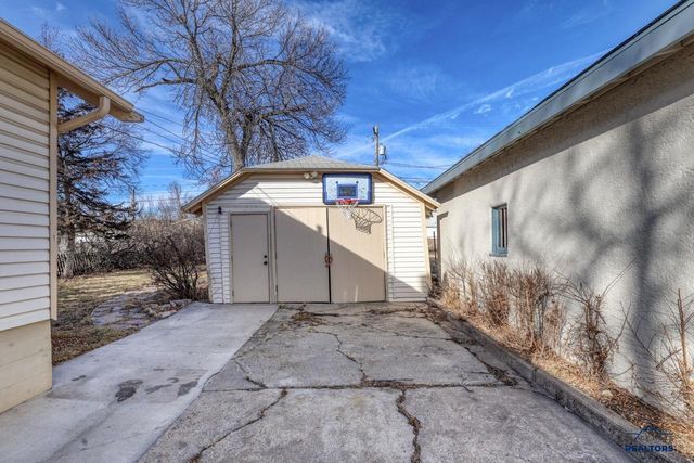 720 ST ANDREW, Rapid City, SD 57701