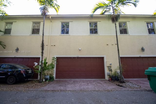 2607 SW 99th Way, Miramar, FL 33025