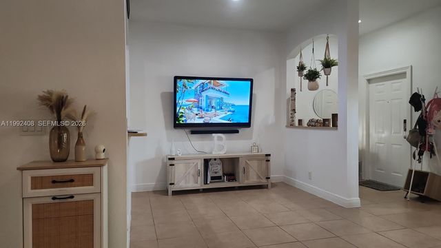 2607 SW 99th Way, Miramar, FL 33025