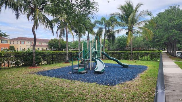 2607 SW 99th Way, Miramar, FL 33025