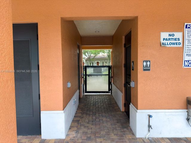 2607 SW 99th Way, Miramar, FL 33025