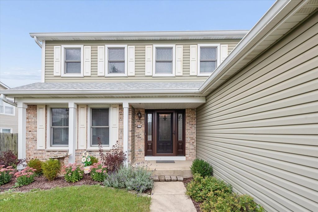608 Wainsford Drive, Hoffman Estates, IL 60169 — photo 2