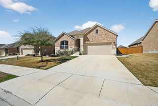 833 Silver Fox, Cibolo, TX 78108