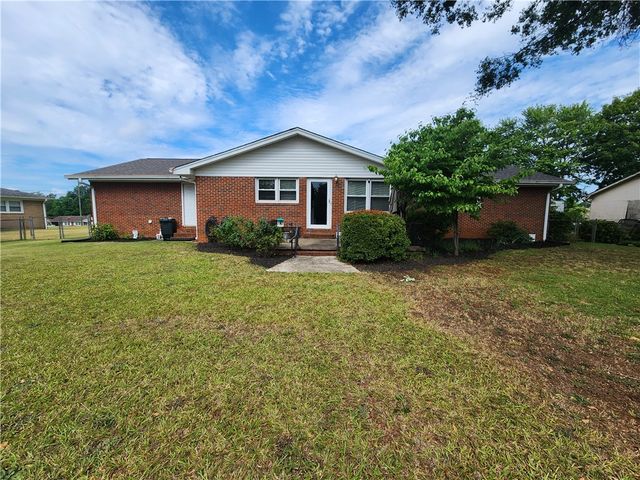 102 James Street, Easley, SC 29642